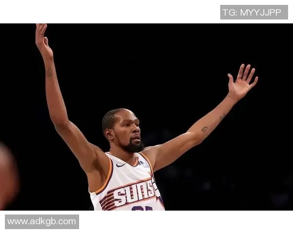 火箭战术体系失败了，该庆幸老将只有杜兰特一个，看看快船勇士